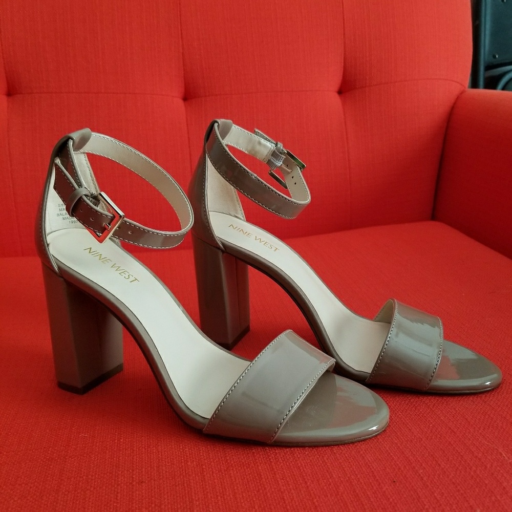 Ankle strap sandals