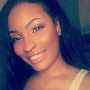 Meet your Posher, Dee