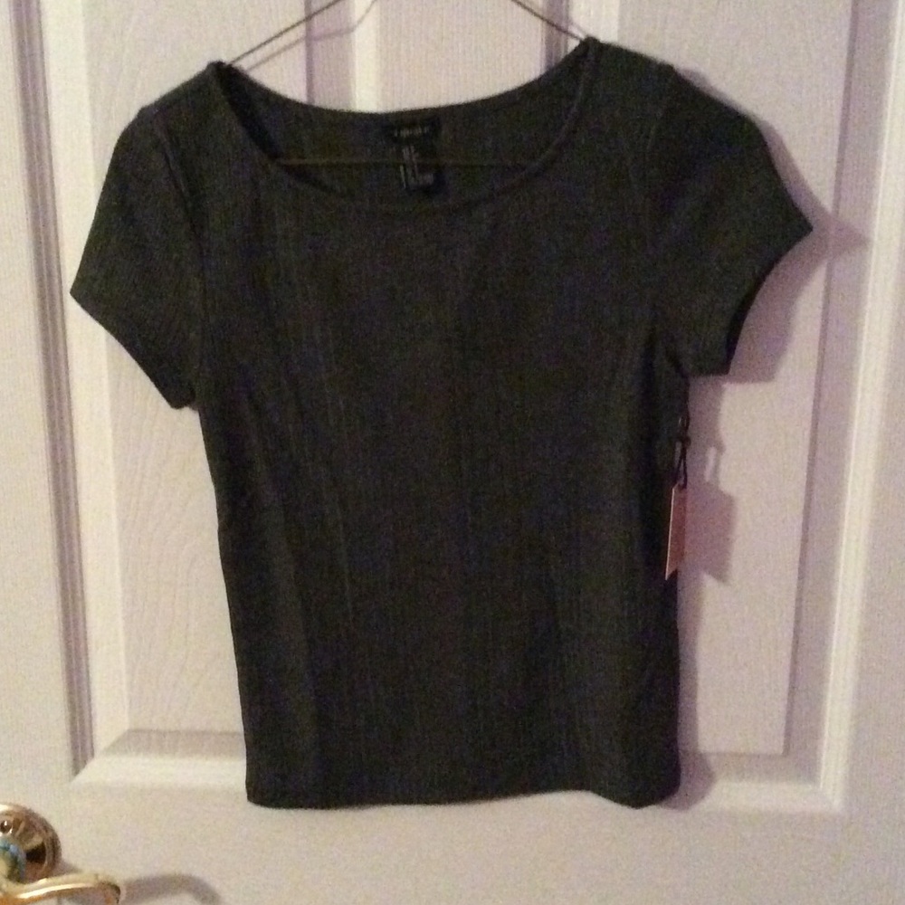 **NEVER WORN Forever 21 Fitted Knit Tee