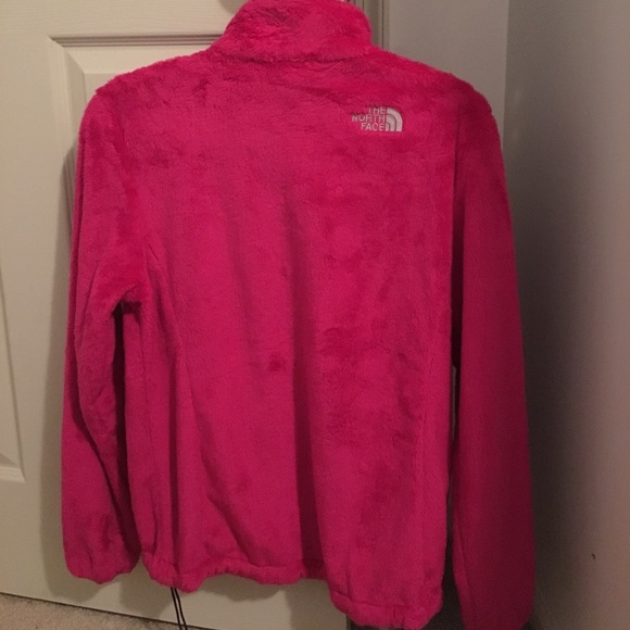 North face fuzzy jacket - Picture 3 of 3