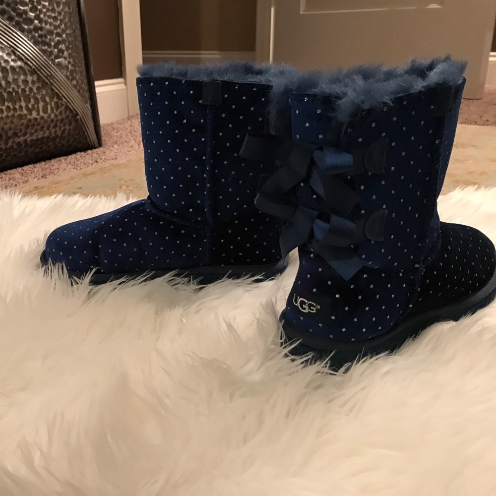 New with tags Uggs