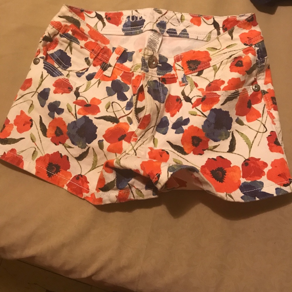 Guess Floral Shorts