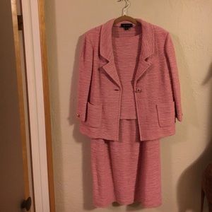 St John Two-Piece Suit Light Pink