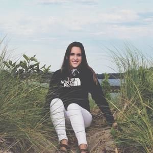 Meet your Posher, Stefanie