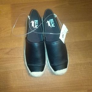 M4D3 Espadrilles Vegan Leather Peta Shoes NWOT
