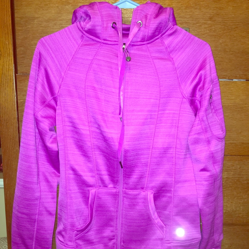 Medium 90 Degree by Reflex zip-up