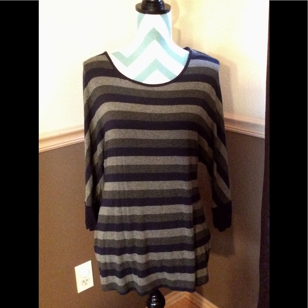 Cute pea in the pod maternity shirt.