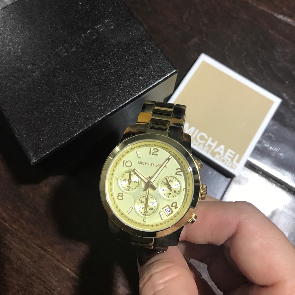 Michael Kors Tortoise Shell Watch - Picture 2 of 6