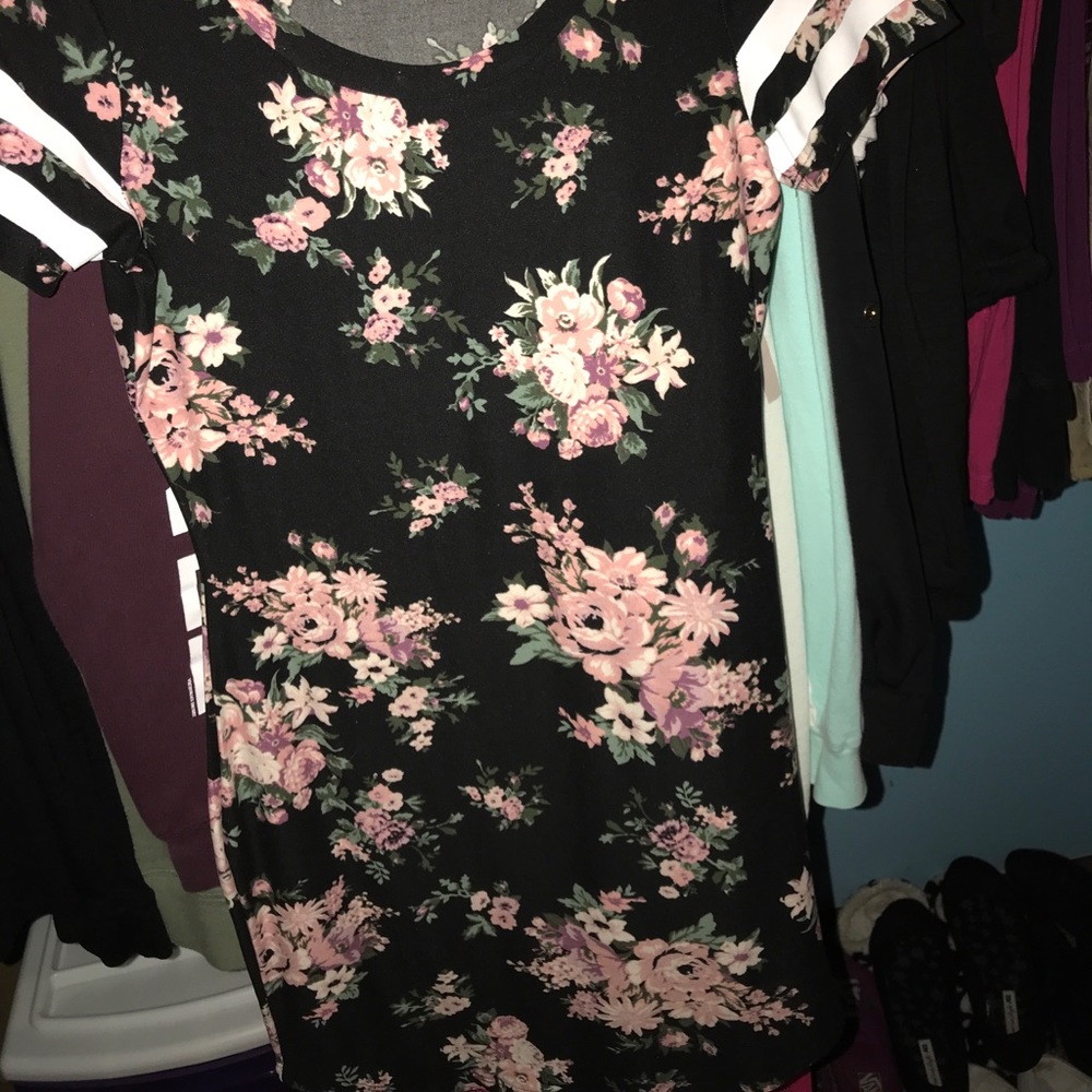 Short sleeve floral dress