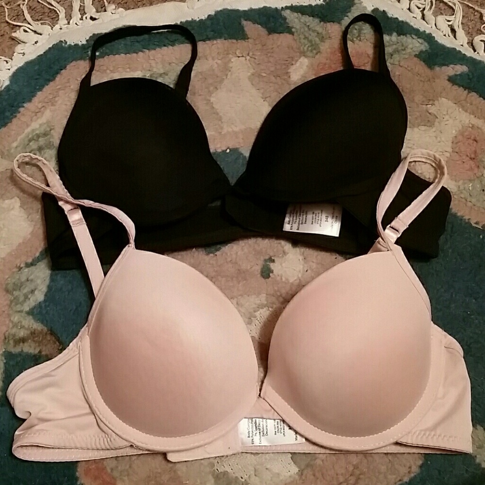 Two bras 34b