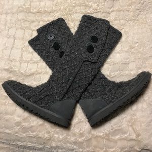 Ugg knit boots
