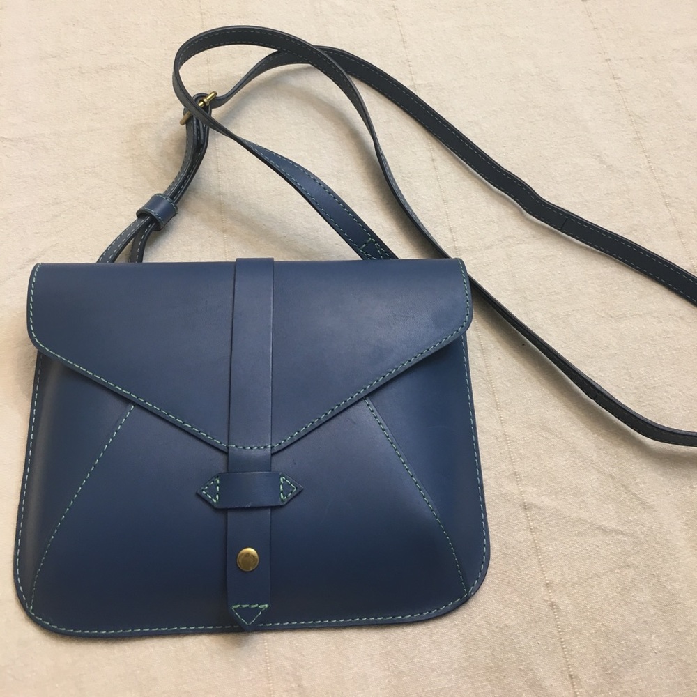 IIIBeCa by Joy Gryson cross over bag .