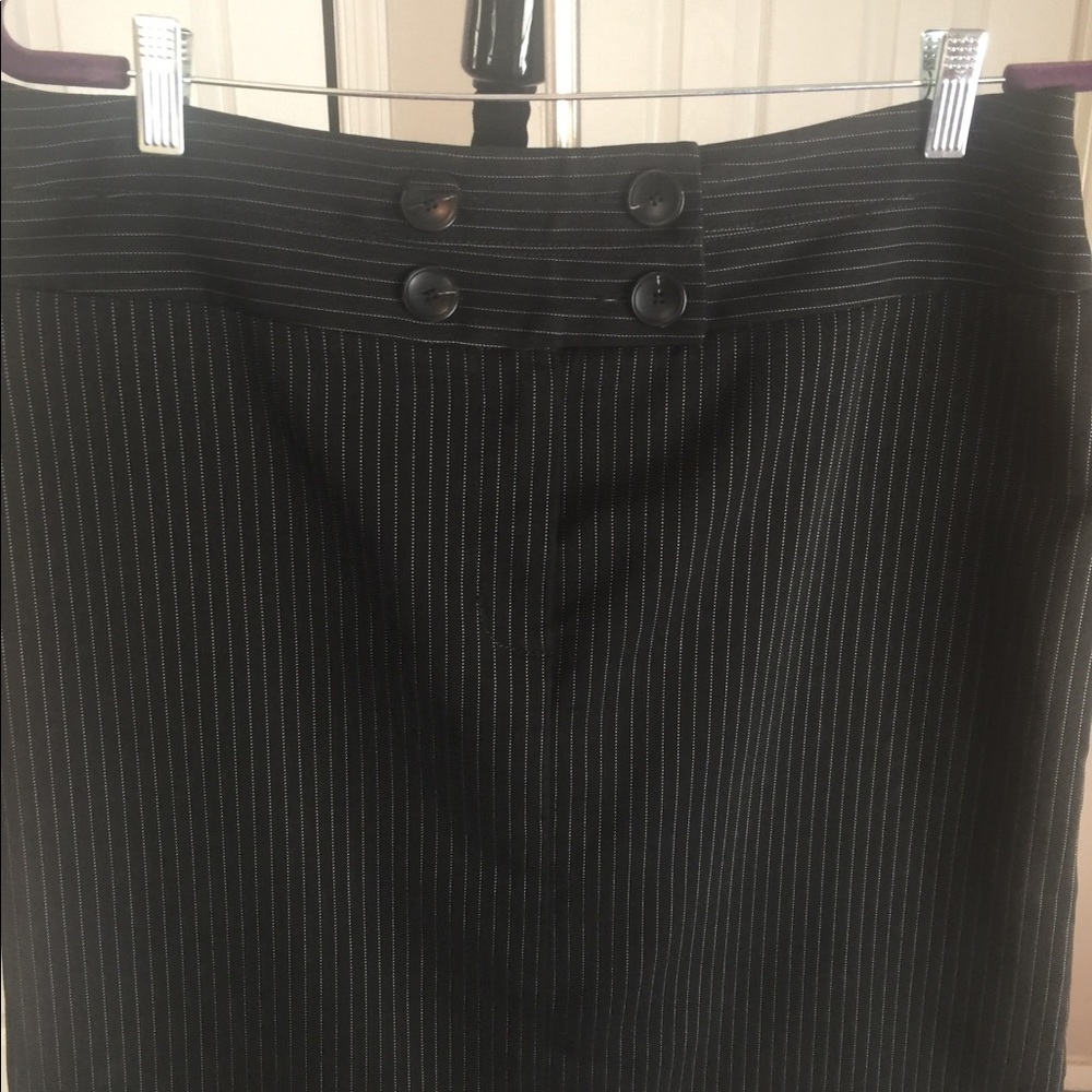 Larry Levine Stretch pin striped skirt