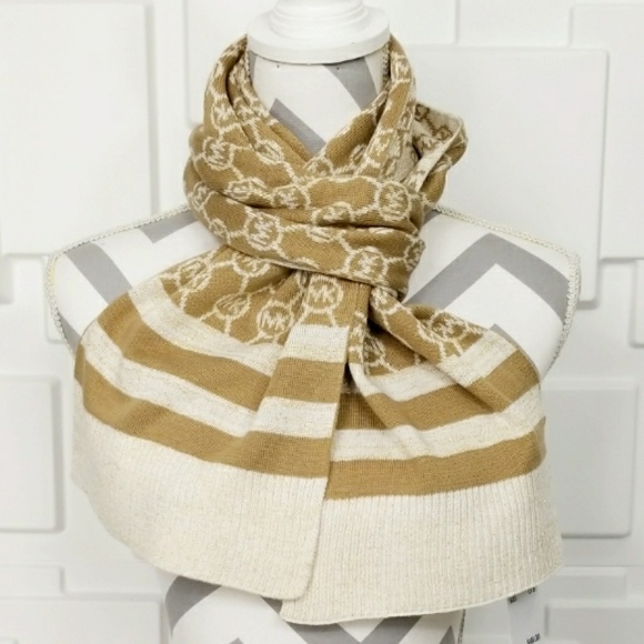 💕LAST 1💕 METALLIC MICHAEL KORS SCARF - Picture 2 of 4