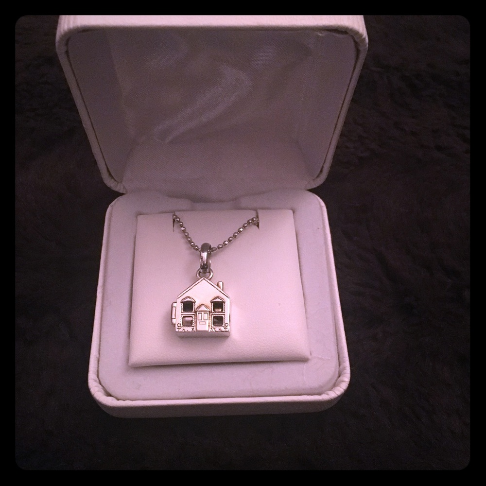 Links of London home is where the heart is