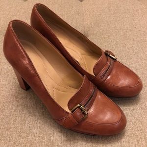 Naturalizer Cognac brown platform pumps