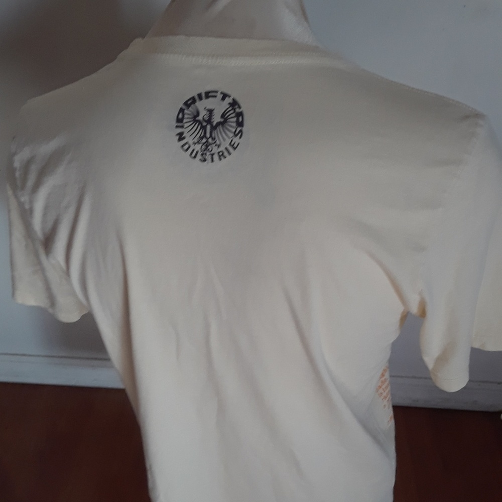 t shirt