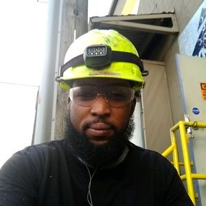 Meet your Posher, Dennis