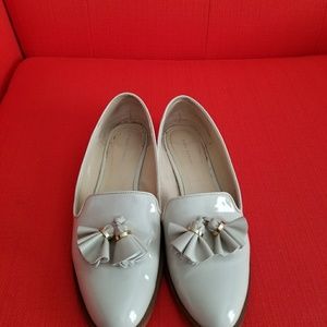 Ladies flats