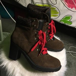 Never Worn Shoe Dazzle Ankle Boots.