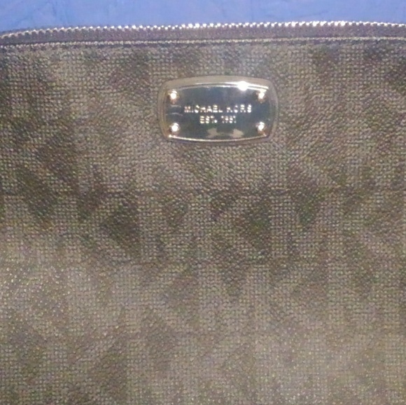 ★★☆SOLD☆☆★☆ Kors evening bag/ crossbody - Picture 1 of 6