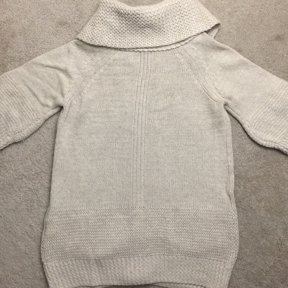 Olive Brand Chunky Knit Button Front Sweater Med - Picture 2 of 8