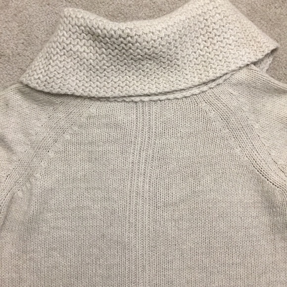 Olive Brand Chunky Knit Button Front Sweater Med - Picture 8 of 8