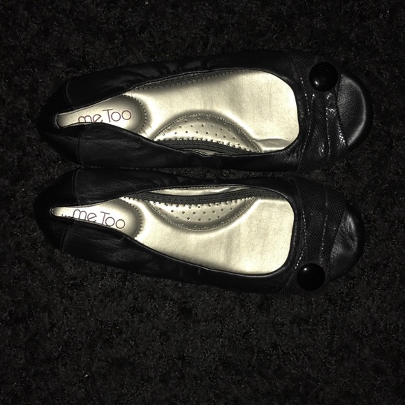 Women’s black slip-ons size-9 - Picture 1 of 2
