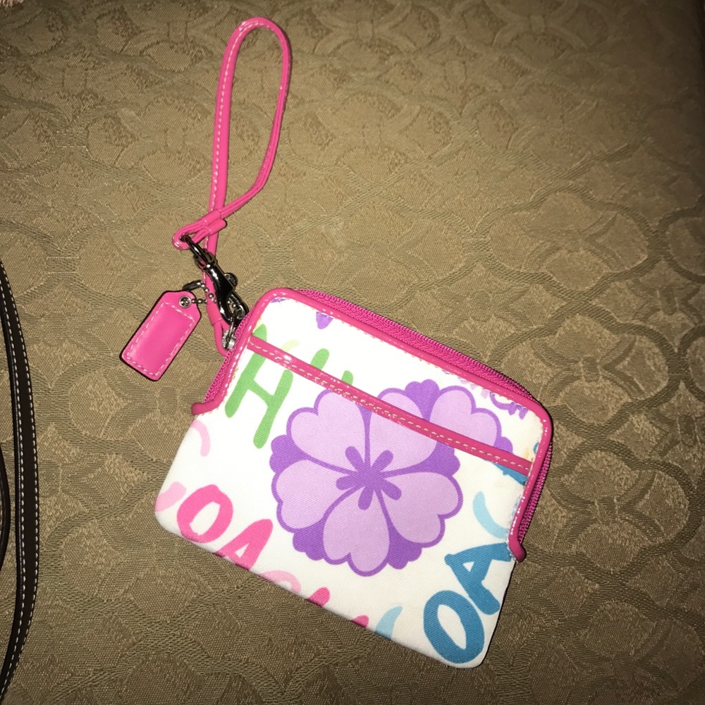 Authentic Coach Wallet/Wristlet - Picture 2 of 3