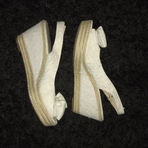 Women’s White Wedge Sandals size-9
