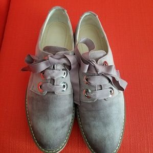 Ladies lace up platform