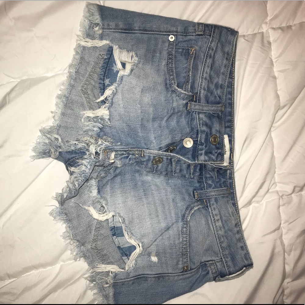 Abercrombie flag shorts