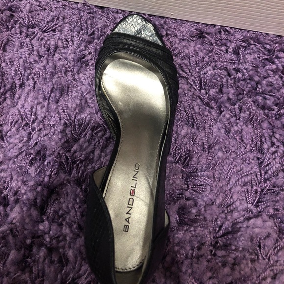 Black heels w/mesh (PRICE DROP) prices negotiable - Picture 5 of 5