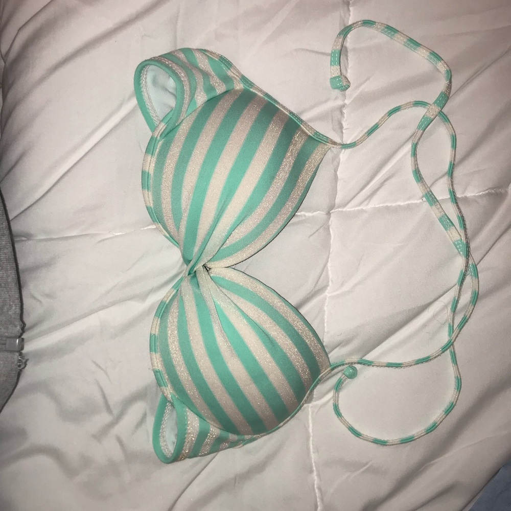 Push-up bikini top
