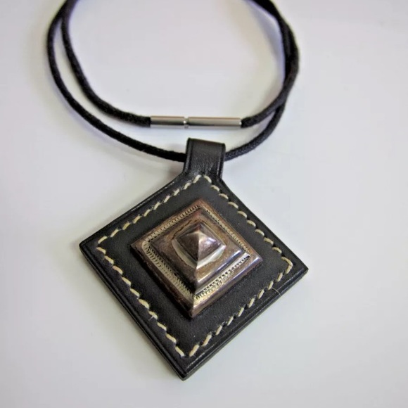 authentic HERMÈS calfskin & sterling TUERAG $750 - Picture 4 of 7