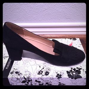 Chinese Laundry Suede Pumps
