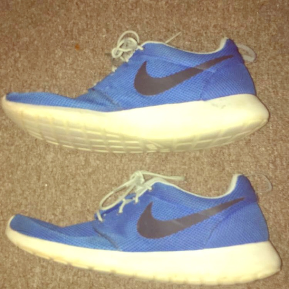 NIKE ROSHE RUN