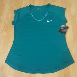 🔴 Women's Small Tennis Shirt