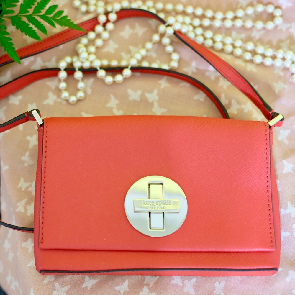 Kate Spade small crossbody (mint condition)