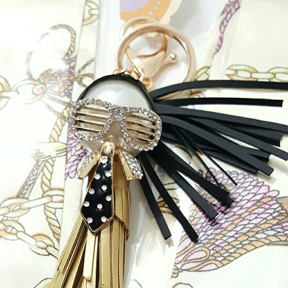 ⤵⤵Gold Crystals Leatherette Tassels Pearl Keychain - Picture 1 of 3