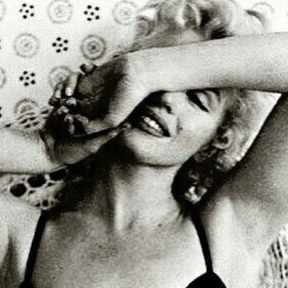 Meet your Posher, Gabrielle - Picture 1 of 1