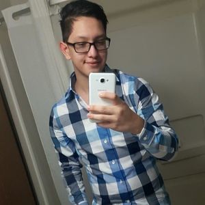 Meet your Posher, Javier