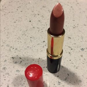 New ester lauded long lasting lip color