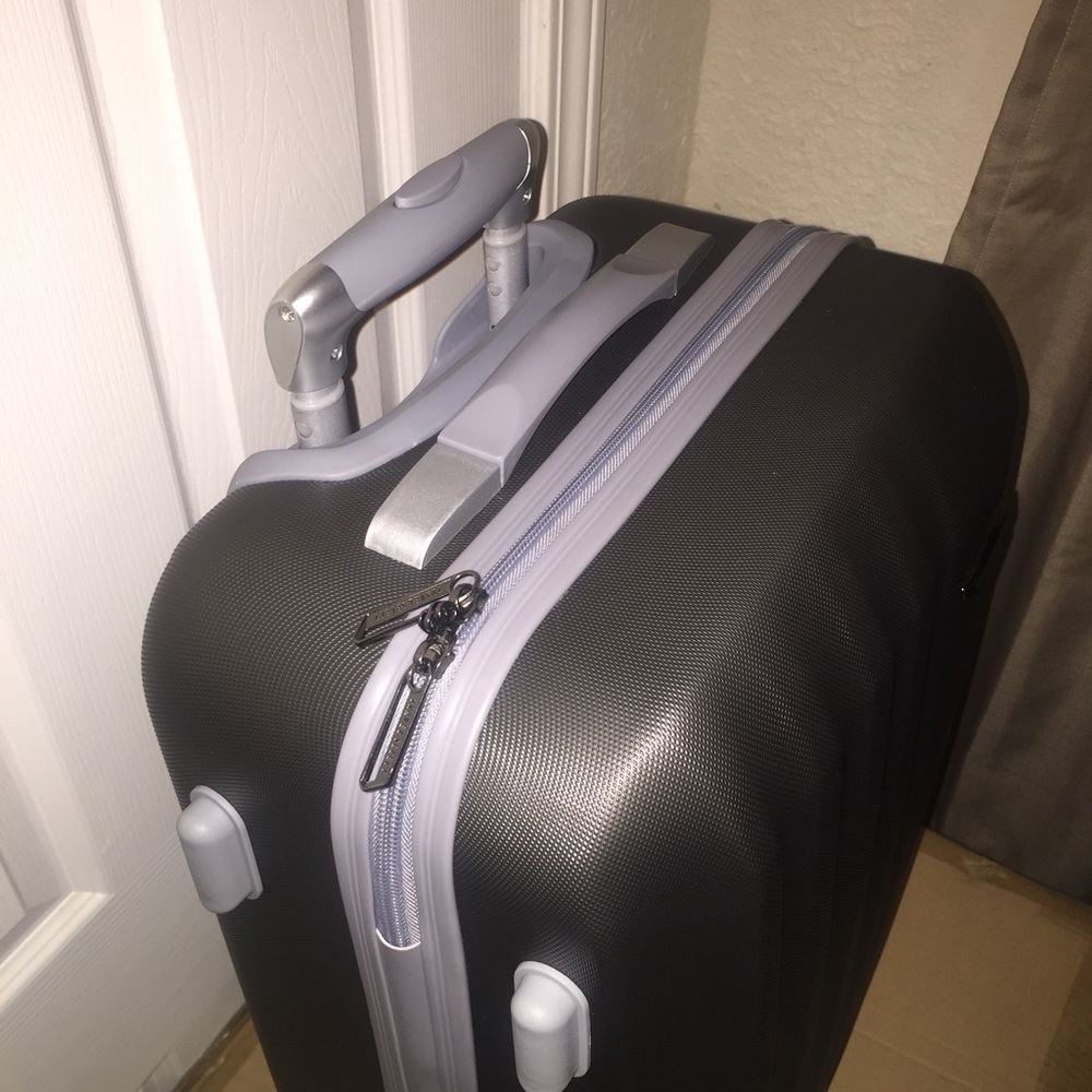 NEW CARRY ON LUGGAGE