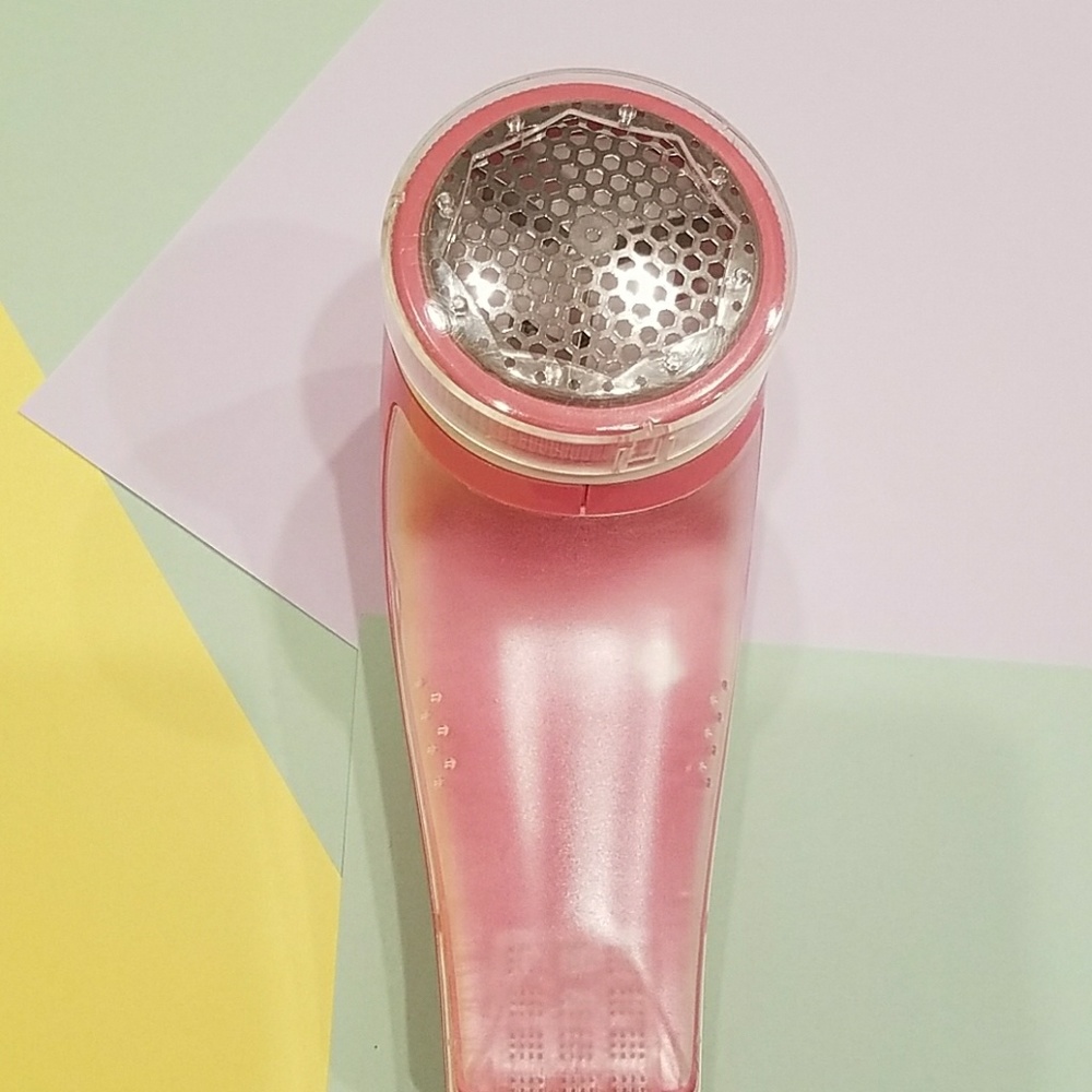 Brand new with tag Wireless Chargeable Lint Shaver