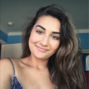 Meet your Posher, Stephanie