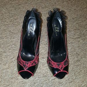 Vampire Style Heels Red and Black