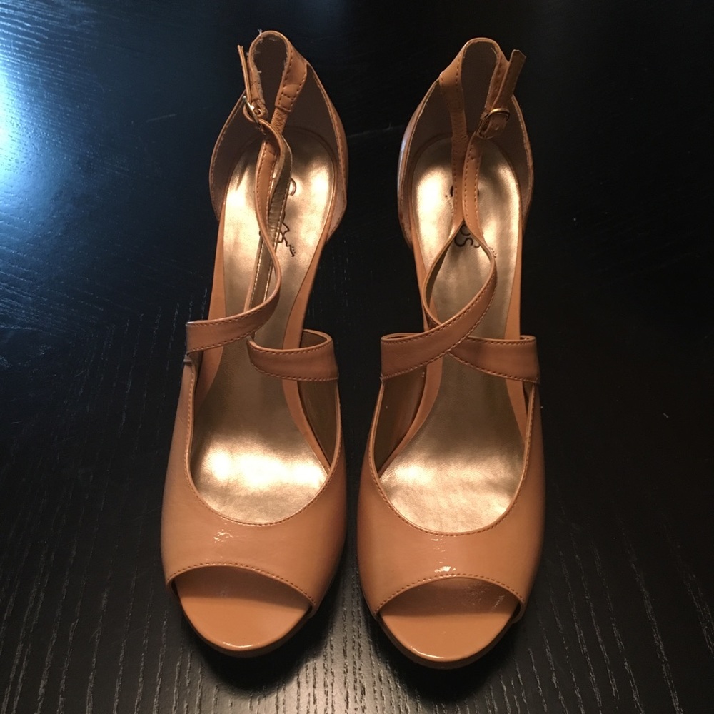 Carlos Santana Carmel Beige Heel