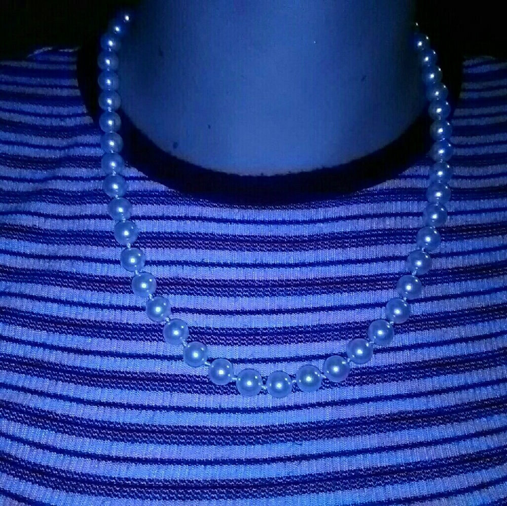 White pearl necklace