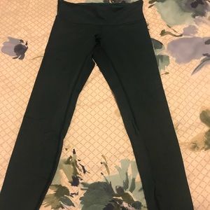 💚 Lululemon Green “denim” style Leggings💚 sz 6